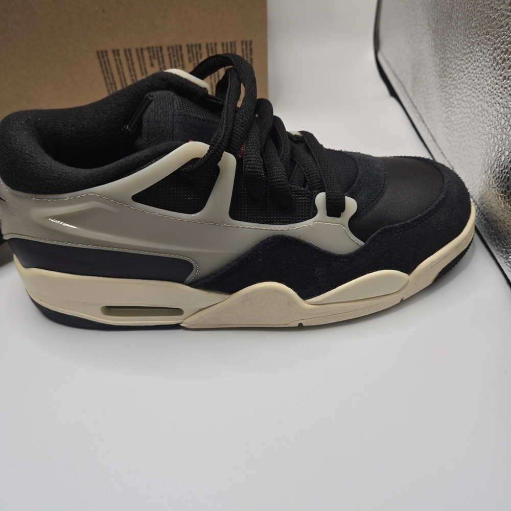 Size 7 (GS) - Jordan 4 Retro Mid Bred Reimagined 2024 - Picture 6 of 10